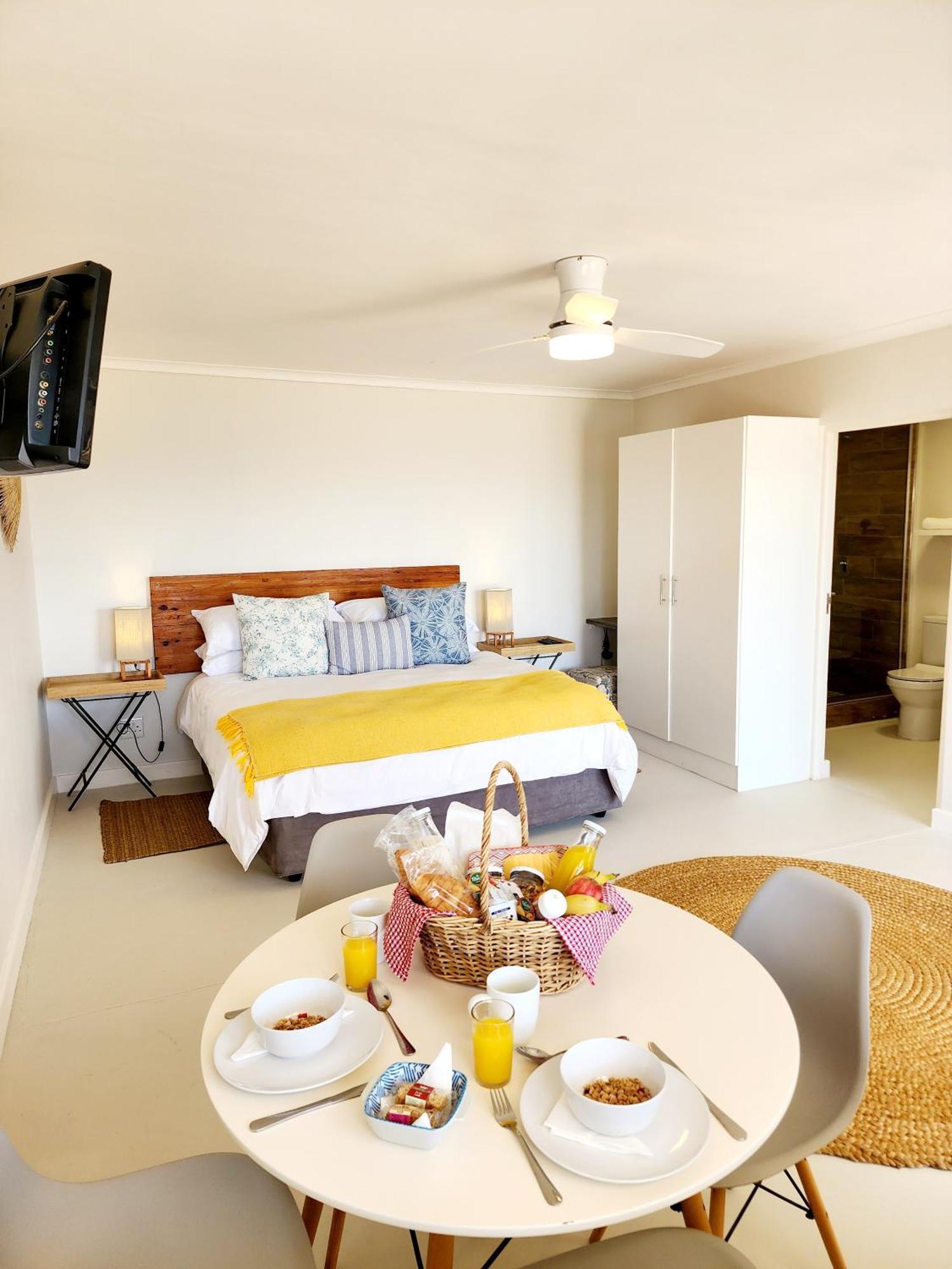 Bed and Breakfast The Tides Саймонс-Таун Екстер'єр фото